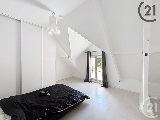 Maison &agrave; louer - 4 pi&egrave;ces - 91,78 m2 - Montereau Fault Yonne - 77 - ILE-DE-FRANCE