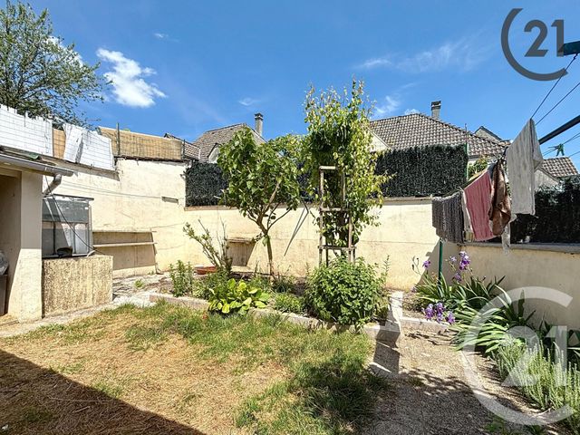 Maison &agrave; louer - 4 pi&egrave;ces - 91,78 m2 - Montereau Fault Yonne - 77 - ILE-DE-FRANCE