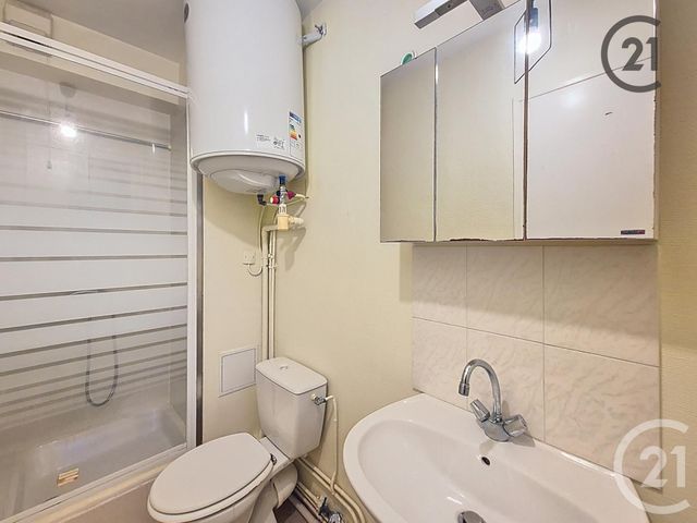 Appartement Studio &agrave; louer - 1 pi&egrave;ce - 21,24 m2 - Montereau Fault Yonne - 77 - ILE-DE-FRANCE