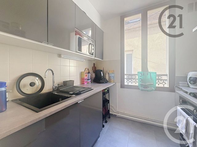 Appartement F4 &agrave; vendre - 4 pi&egrave;ces - 84,86 m2 - Montereau Fault Yonne - 77 - ILE-DE-FRANCE