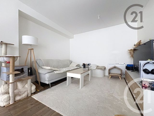 Appartement F4 &agrave; vendre - 4 pi&egrave;ces - 84,86 m2 - Montereau Fault Yonne - 77 - ILE-DE-FRANCE