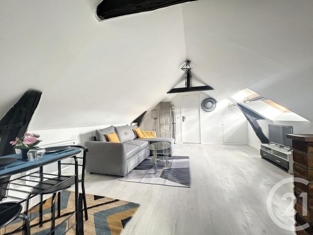 Appartement Studio &agrave; louer - 1 pi&egrave;ce - 12,40 m2 - Montereau Fault Yonne - 77 - ILE-DE-FRANCE