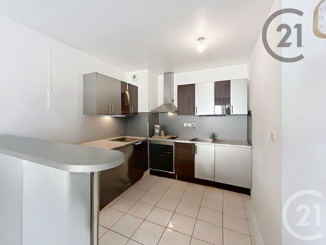 Appartement F2 &agrave; louer - 2 pi&egrave;ces - 46,50 m2 - Montereau Fault Yonne - 77 - ILE-DE-FRANCE