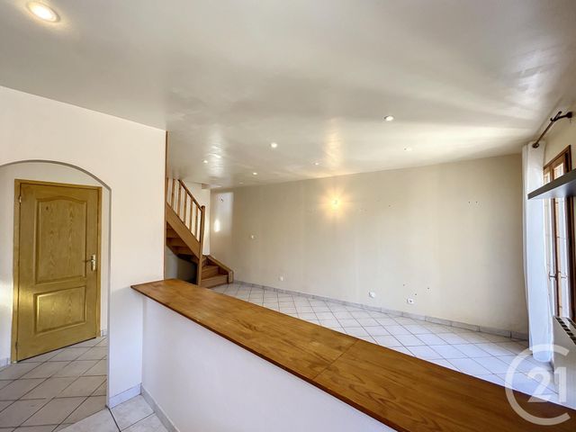 Maison &agrave; louer - 3 pi&egrave;ces - 73,21 m2 - Villeneuve Les Bordes - 77 - ILE-DE-FRANCE