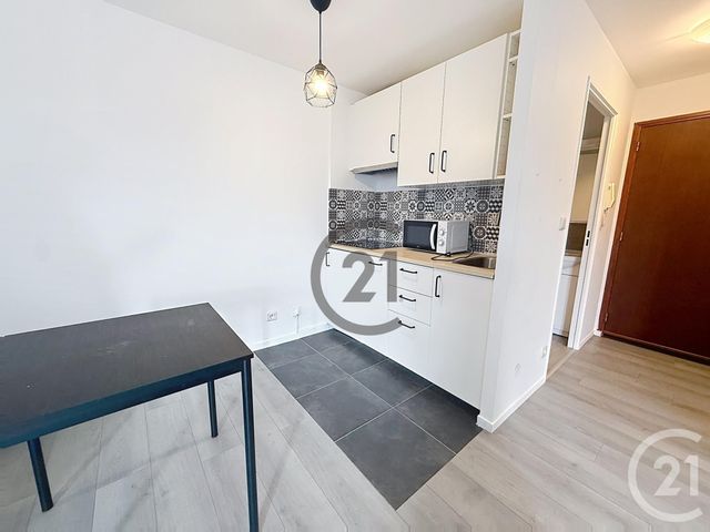 Appartement F1 &agrave; louer - 1 pi&egrave;ce - 26,98 m2 - Montereau Fault Yonne - 77 - ILE-DE-FRANCE
