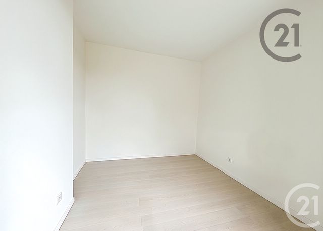 Appartement F1 &agrave; louer - 1 pi&egrave;ce - 22 m2 - Montereau Fault Yonne - 77 - ILE-DE-FRANCE