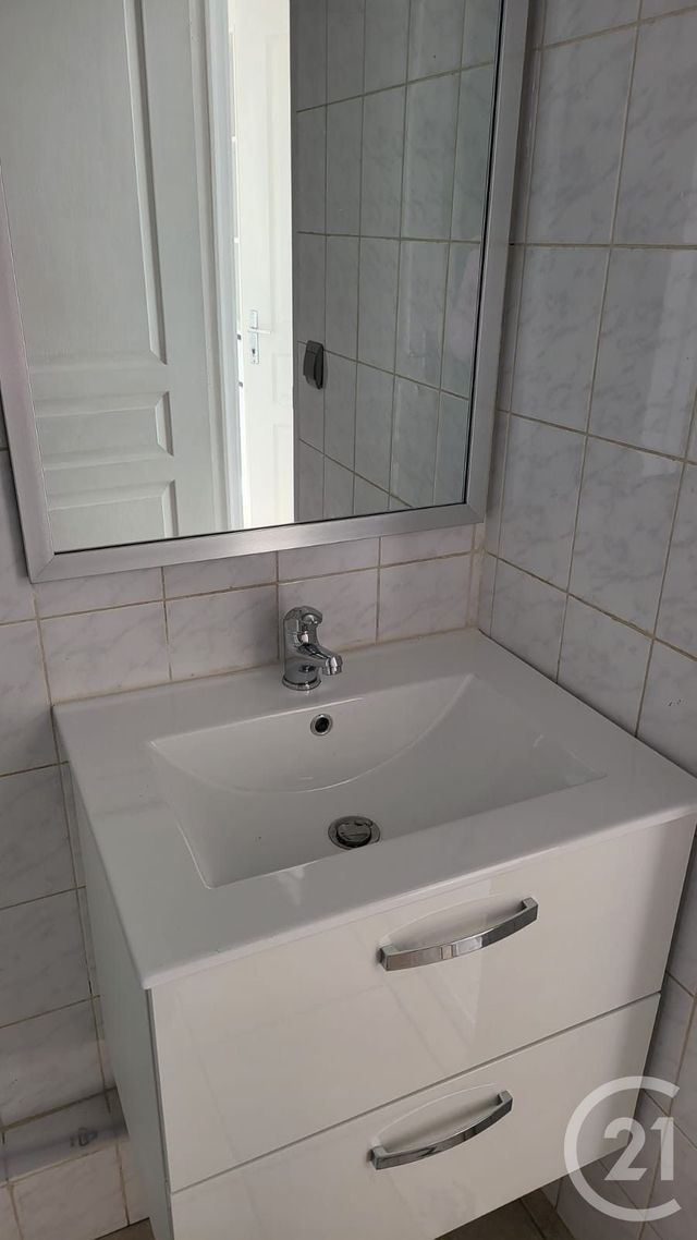 Immeuble &agrave; vendre - 324,42 m2 - Montereau Fault Yonne - 77 - ILE-DE-FRANCE