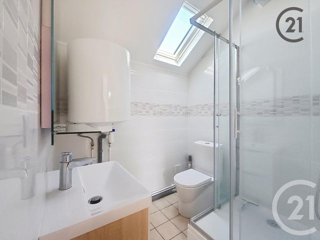 Appartement F1 &agrave; louer - 2 pi&egrave;ces - 25 m2 - Cannes Ecluse - 77 - ILE-DE-FRANCE
