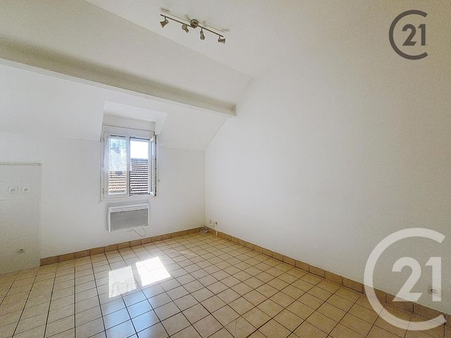 Appartement F1 &agrave; louer - 2 pi&egrave;ces - 25 m2 - Cannes Ecluse - 77 - ILE-DE-FRANCE