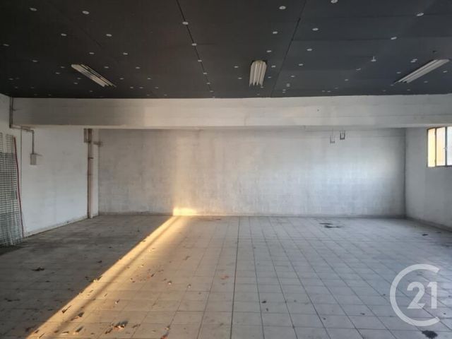 Local commercial à louer - 238.0 m2 - 13 - Bouches-du-Rhone