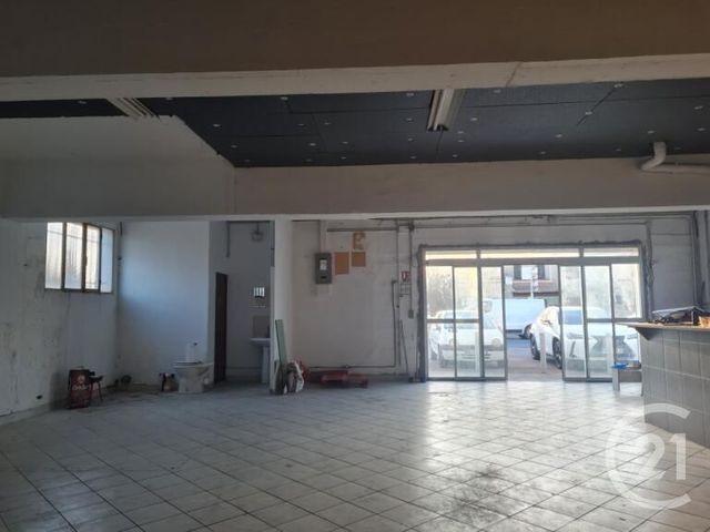Local commercial à louer - 238.0 m2 - 13 - Bouches-du-Rhone