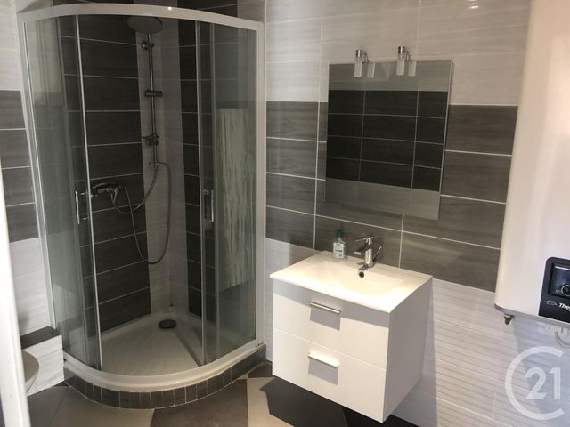 Appartement T2 à louer - 2 pièces - 29,97 m2 - Rognac - 13 - PROVENCE-ALPES-COTE-D-AZUR