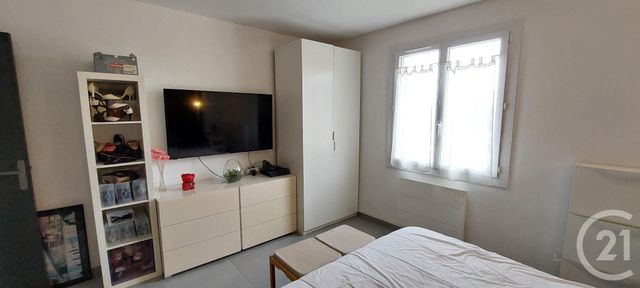 Appartement F5 à vendre - 5 pièces - 107 m2 - Marignane - 13 - PROVENCE-ALPES-COTE-D-AZUR