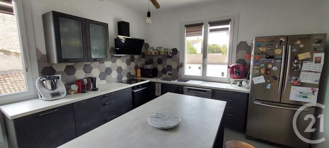 Appartement F5 à vendre - 5 pièces - 107 m2 - Marignane - 13 - PROVENCE-ALPES-COTE-D-AZUR