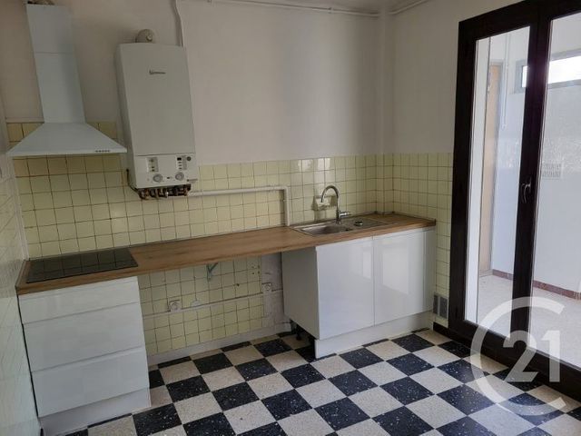 Appartement T2 à louer - 2 pièces - 48,02 m2 - Marignane - 13 - PROVENCE-ALPES-COTE-D-AZUR