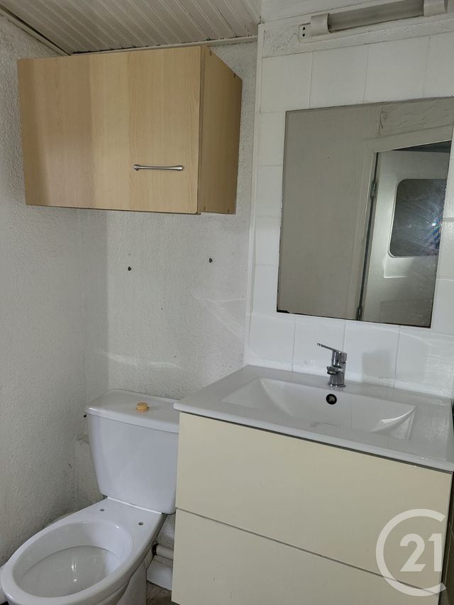 Appartement T3 &agrave; louer - 3 pi&egrave;ces - 39,54 m2 - Gignac La Nerthe - 13 - PROVENCE-ALPES-COTE-D-AZUR