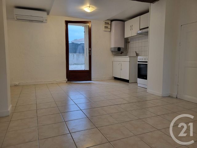 Appartement T3 à louer - 3 pièces - 39,54 m2 - Gignac La Nerthe - 13 - PROVENCE-ALPES-COTE-D-AZUR