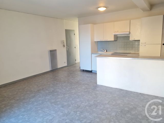 Appartement T3 &agrave; louer - 3 pi&egrave;ces - 57,26 m2 - Marignane - 13 - PROVENCE-ALPES-COTE-D-AZUR