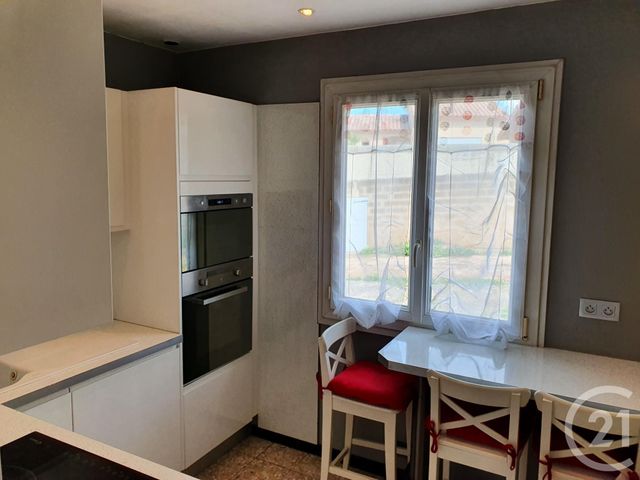 Maison &agrave; louer - 3 pi&egrave;ces - 80,45 m2 - Vitrolles - 13 - PROVENCE-ALPES-COTE-D-AZUR