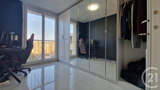 Appartement &agrave; vendre - 4 pi&egrave;ces - 75 m2 - 13 - PROVENCE-ALPES-COTE-D-AZUR