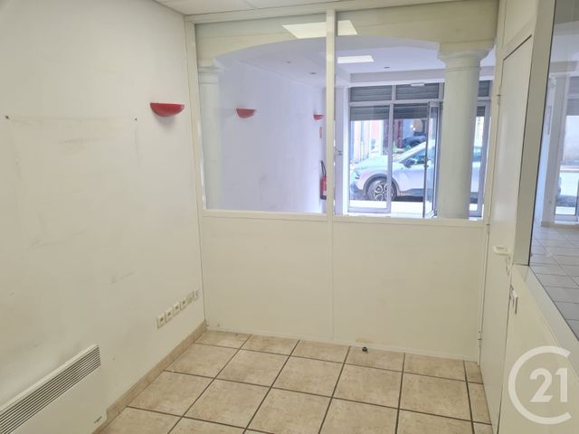 Local commercial à louer - 58.0 m2 - 13 - Bouches-du-Rhone