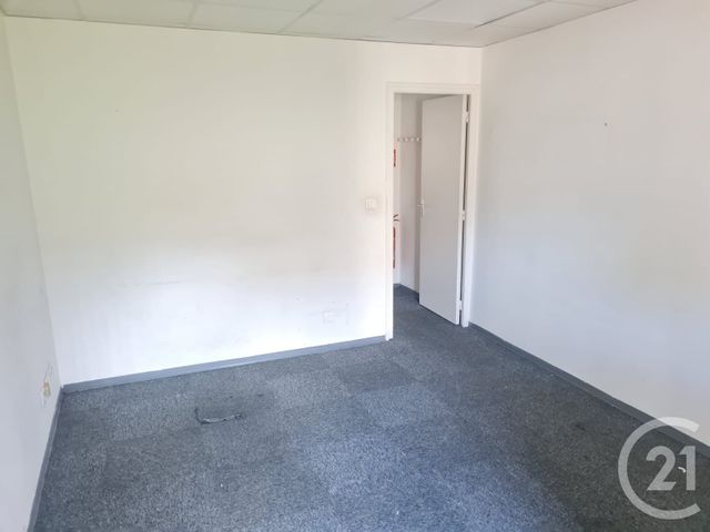 Local commercial à louer - 58.0 m2 - 13 - Bouches-du-Rhone