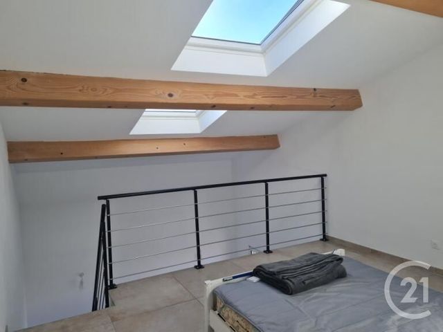 Maison &agrave; louer - 2 pi&egrave;ces - 57,78 m2 - Gignac La Nerthe - 13 - PROVENCE-ALPES-COTE-D-AZUR