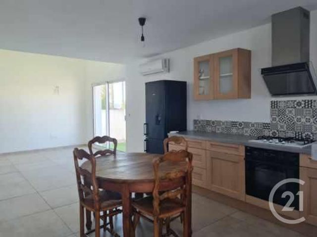 Maison &agrave; louer - 2 pi&egrave;ces - 57,78 m2 - Gignac La Nerthe - 13 - PROVENCE-ALPES-COTE-D-AZUR