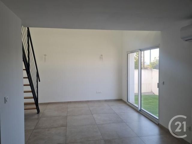 Maison &agrave; louer - 2 pi&egrave;ces - 57,78 m2 - Gignac La Nerthe - 13 - PROVENCE-ALPES-COTE-D-AZUR