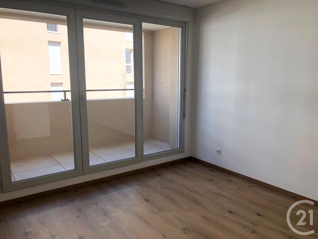 Appartement T2 &agrave; louer - 2 pi&egrave;ces - 37,15 m2 - Marignane - 13 - PROVENCE-ALPES-COTE-D-AZUR