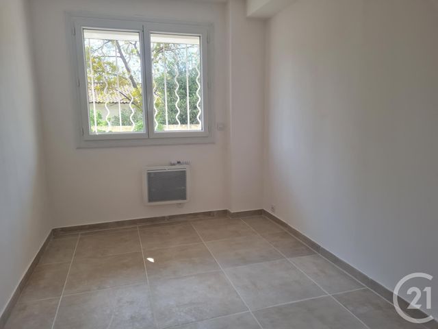 Appartement T4 &agrave; louer - 4 pi&egrave;ces - 73,74 m2 - Marignane - 13 - PROVENCE-ALPES-COTE-D-AZUR