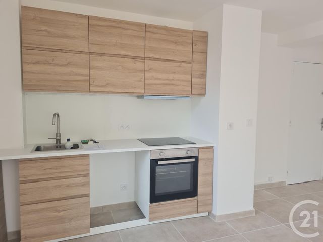 Appartement T4 &agrave; louer - 4 pi&egrave;ces - 73,74 m2 - Marignane - 13 - PROVENCE-ALPES-COTE-D-AZUR