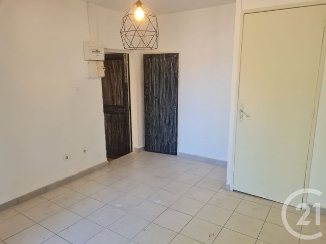 Maison &agrave; louer - 2 pi&egrave;ces - 26,13 m2 - Marignane - 13 - PROVENCE-ALPES-COTE-D-AZUR