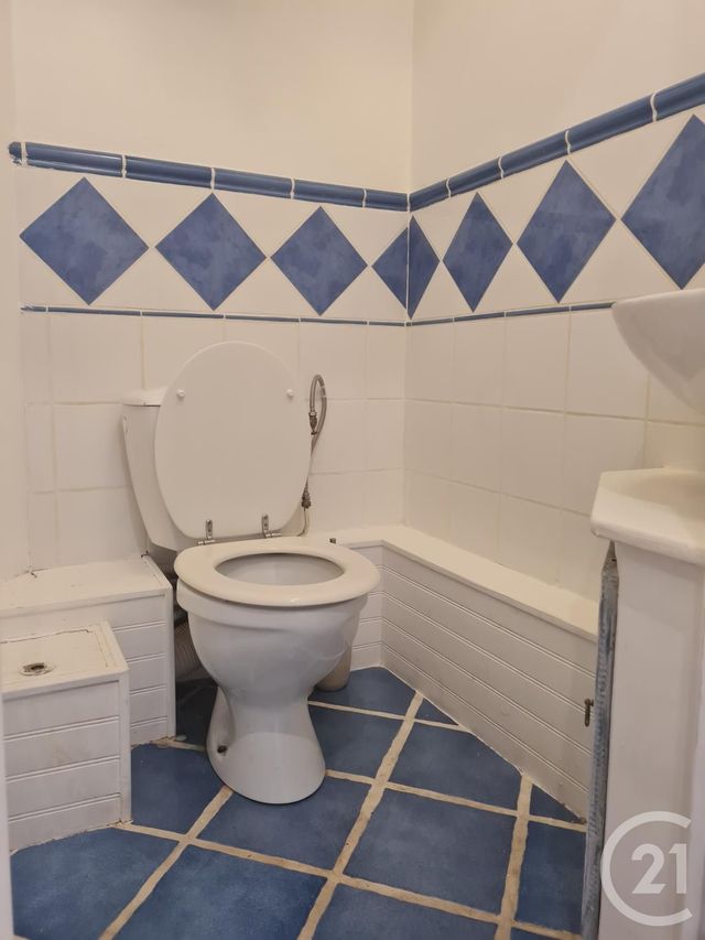 Appartement T1 &agrave; louer - 1 pi&egrave;ce - 31,37 m2 - Marignane - 13 - PROVENCE-ALPES-COTE-D-AZUR