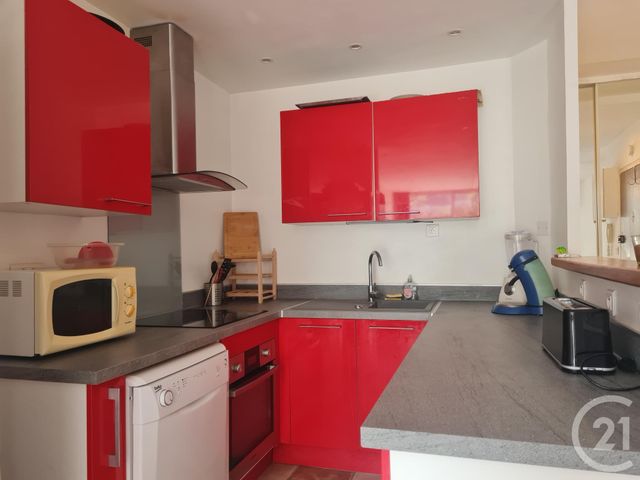 Appartement T1 &agrave; louer - 1 pi&egrave;ce - 31,37 m2 - Marignane - 13 - PROVENCE-ALPES-COTE-D-AZUR