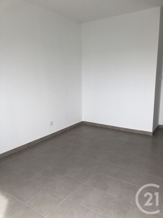 Appartement T2 &agrave; louer - 2 pi&egrave;ces - 46,91 m2 - Marignane - 13 - PROVENCE-ALPES-COTE-D-AZUR