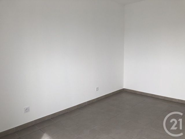 Appartement T2 &agrave; louer - 2 pi&egrave;ces - 46,91 m2 - Marignane - 13 - PROVENCE-ALPES-COTE-D-AZUR