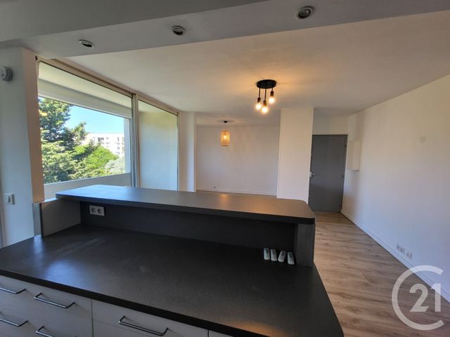 Appartement F3 &agrave; louer - 3 pi&egrave;ces - 68,75 m2 - Marignane - 13 - PROVENCE-ALPES-COTE-D-AZUR