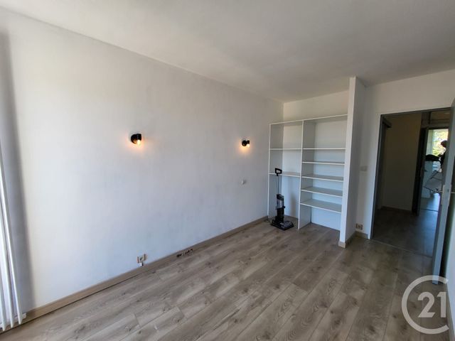 Appartement F3 &agrave; louer - 3 pi&egrave;ces - 68,75 m2 - Marignane - 13 - PROVENCE-ALPES-COTE-D-AZUR