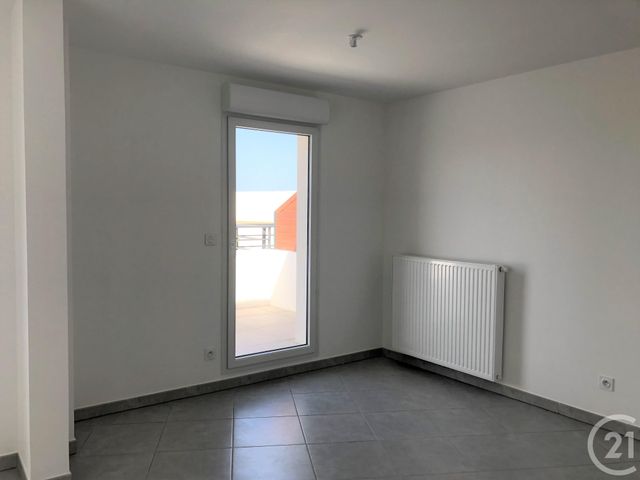 Appartement T3 &agrave; louer - 3 pi&egrave;ces - 60,70 m2 - Vitrolles - 13 - PROVENCE-ALPES-COTE-D-AZUR