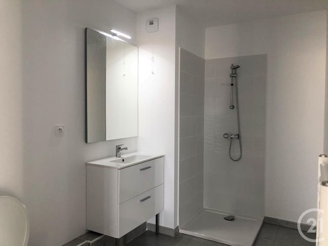 Appartement T3 &agrave; louer - 3 pi&egrave;ces - 60,70 m2 - Vitrolles - 13 - PROVENCE-ALPES-COTE-D-AZUR