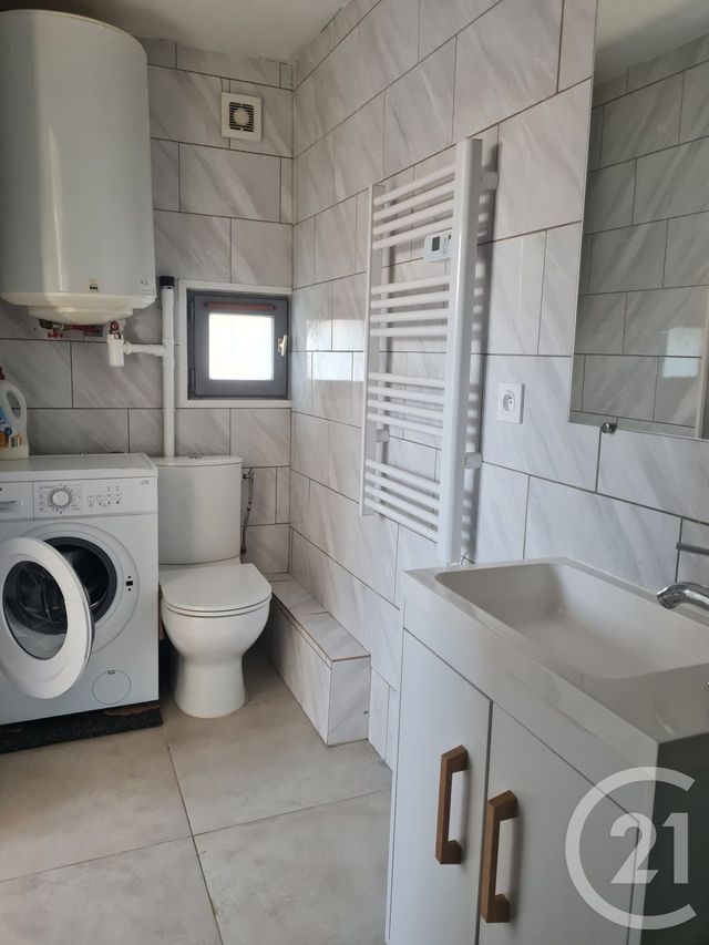 Appartement Studio &agrave; louer - 1 pi&egrave;ce - 23,93 m2 - Rognac - 13 - PROVENCE-ALPES-COTE-D-AZUR