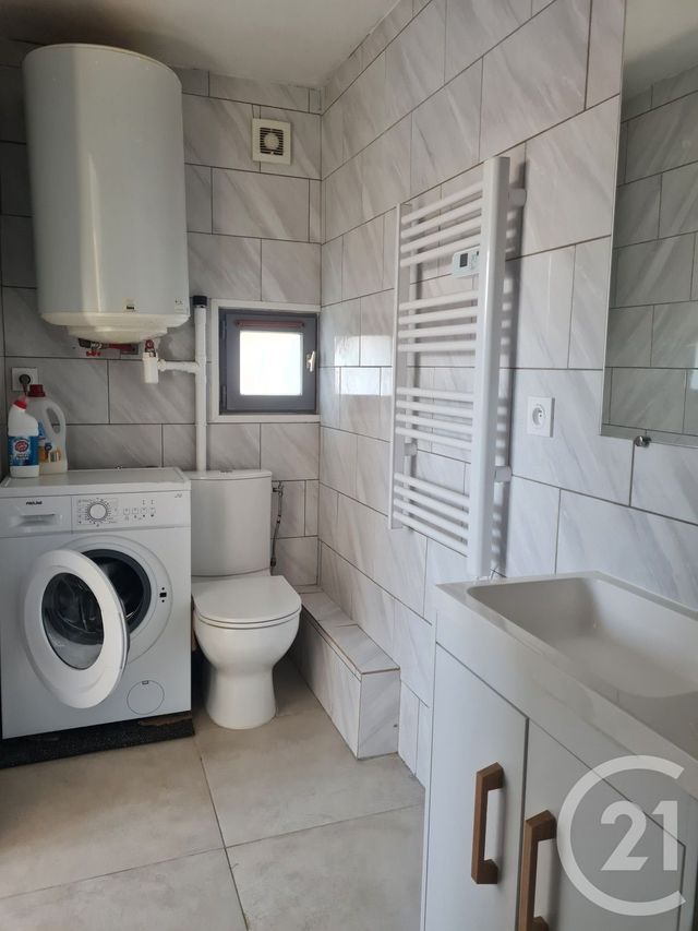 Appartement Studio &agrave; louer - 1 pi&egrave;ce - 23,93 m2 - Rognac - 13 - PROVENCE-ALPES-COTE-D-AZUR