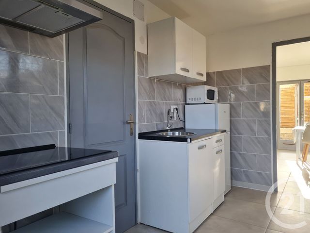 Appartement Studio &agrave; louer - 1 pi&egrave;ce - 23,93 m2 - Rognac - 13 - PROVENCE-ALPES-COTE-D-AZUR