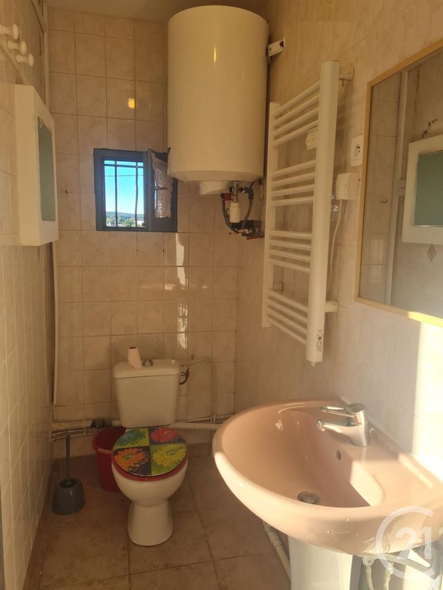 Appartement Studio &agrave; louer - 1 pi&egrave;ce - 19,80 m2 - Rognac - 13 - PROVENCE-ALPES-COTE-D-AZUR
