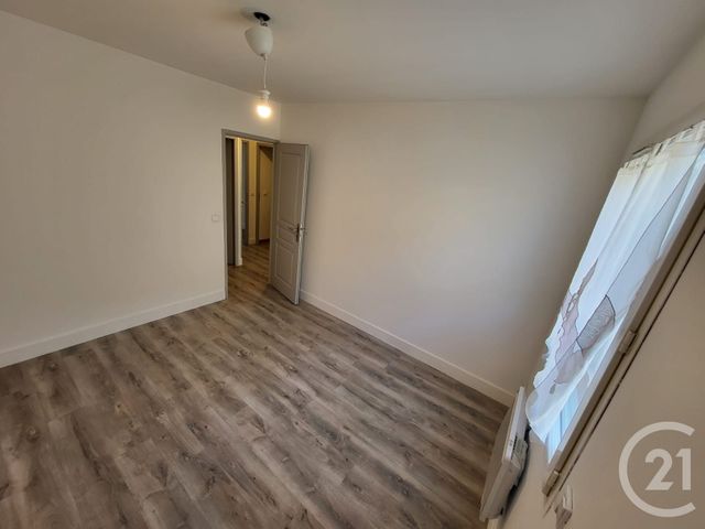 Appartement F3 &agrave; louer - 3 pi&egrave;ces - 66,26 m2 - Salon De Provence - 13 - PROVENCE-ALPES-COTE-D-AZUR