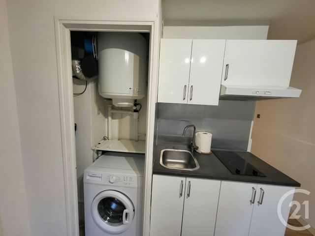 Appartement T2 &agrave; louer - 2 pi&egrave;ces - 22,60 m2 - La Fare Les Oliviers - 13 - PROVENCE-ALPES-COTE-D-AZUR