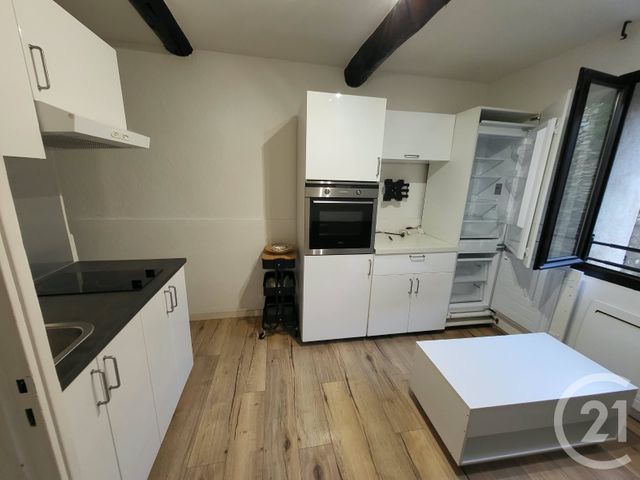 Appartement T2 &agrave; louer - 2 pi&egrave;ces - 22,60 m2 - La Fare Les Oliviers - 13 - PROVENCE-ALPES-COTE-D-AZUR