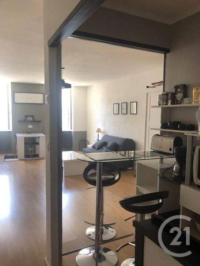 Appartement T1 &agrave; louer - 1 pi&egrave;ce - 36,88 m2 - La Rochelle - 17 - POITOU-CHARENTES