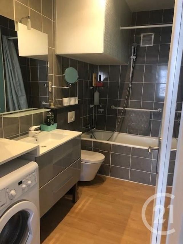Appartement T1 &agrave; louer - 1 pi&egrave;ce - 36,88 m2 - La Rochelle - 17 - POITOU-CHARENTES